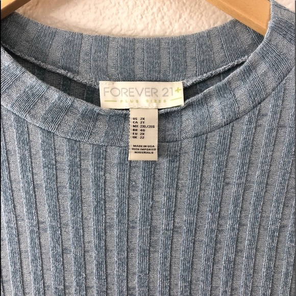 PLUS Forever 21 Sweater With Slit - Picture 4 of 5